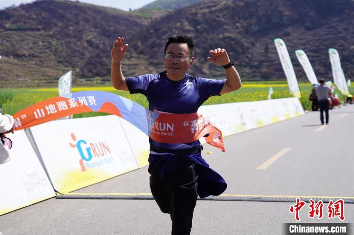 2024年奔跑贵州山地跑系列赛息烽站正式开赛，花