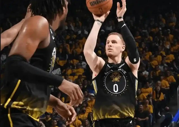 勇士健康管理策略引争议 穆迪膝盖重伤暴露过度