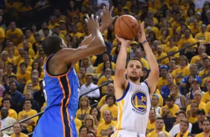 勇士健康管理策略引争议 穆迪膝盖重伤暴露过度